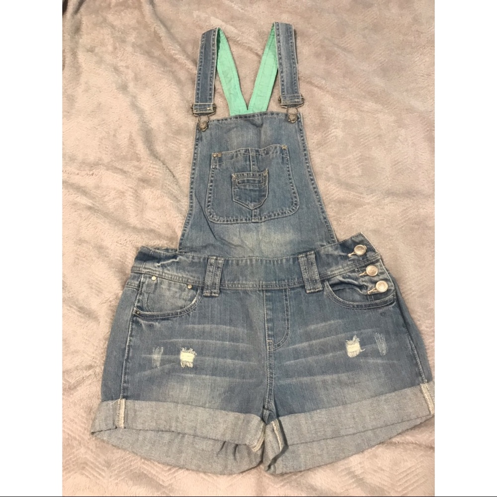Short overalls